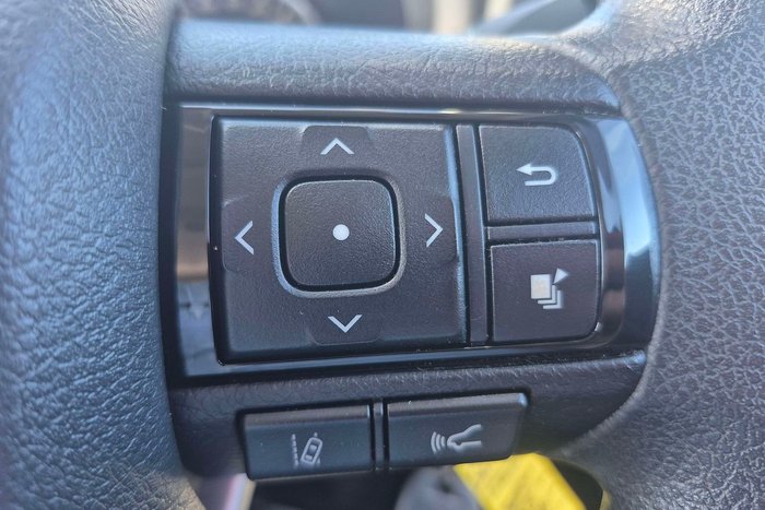 2020 Toyota Hilux SR