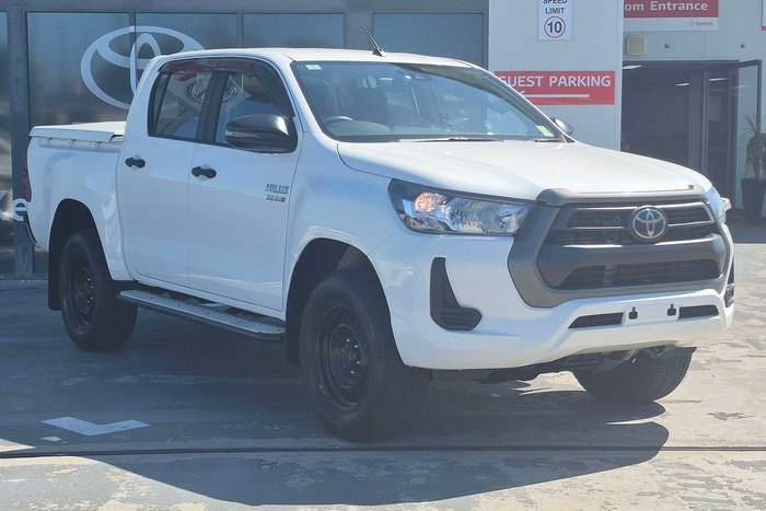 2020 Toyota Hilux SR