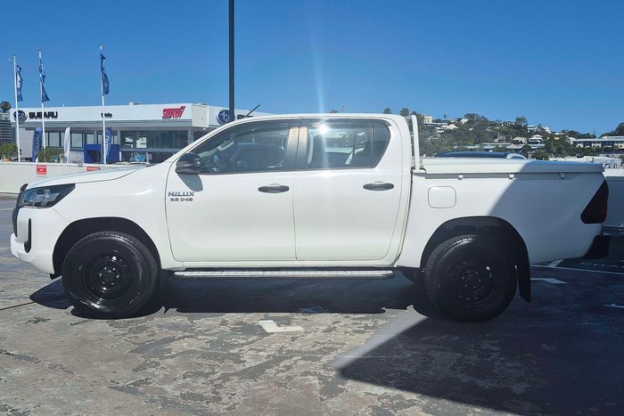 2020 Toyota Hilux SR