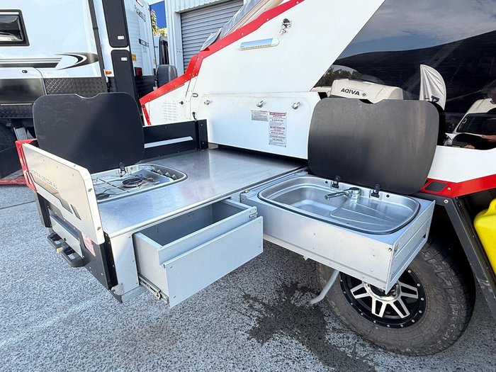 2018 Track Trailer T'van