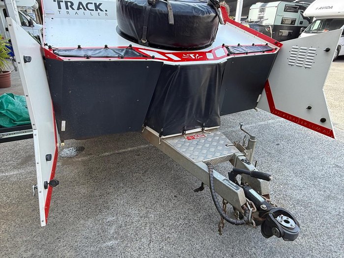 2018 Track Trailer T'van
