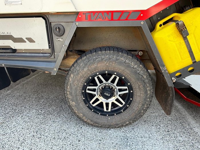 2018 Track Trailer T'van