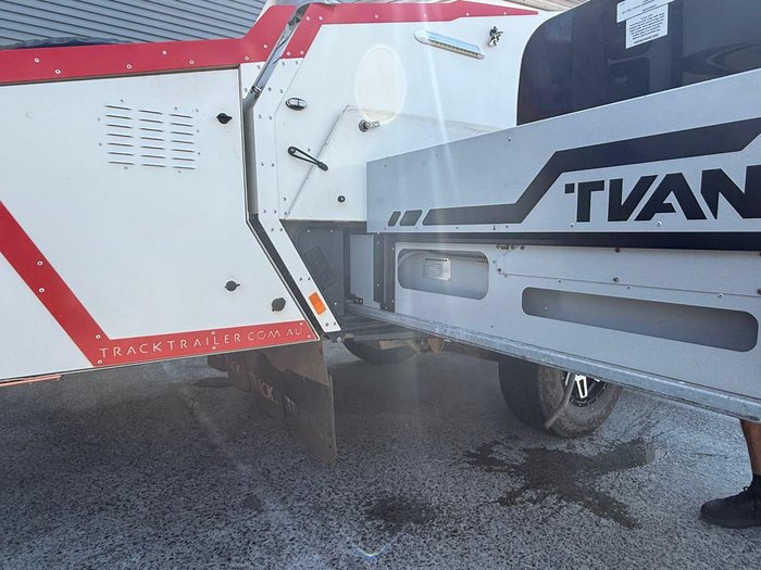 2018 Track Trailer T'van