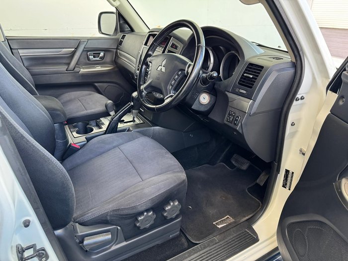 2020 Mitsubishi Pajero GLX