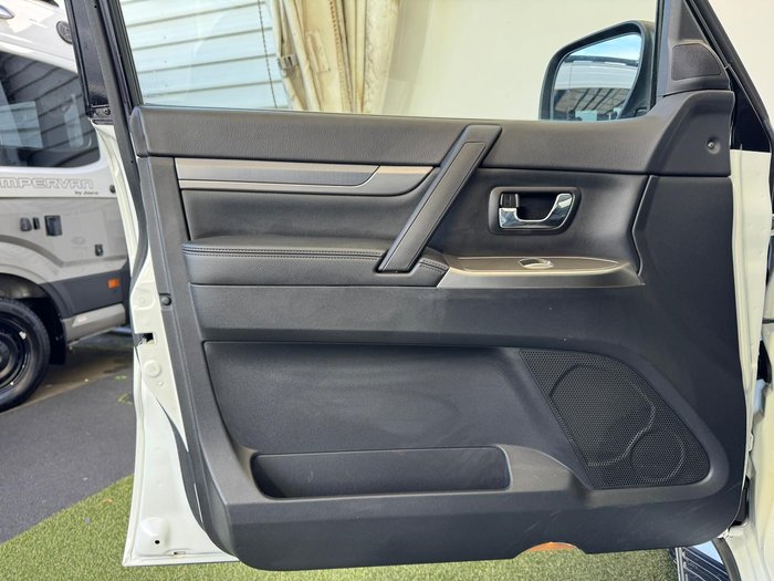 2020 Mitsubishi Pajero GLX