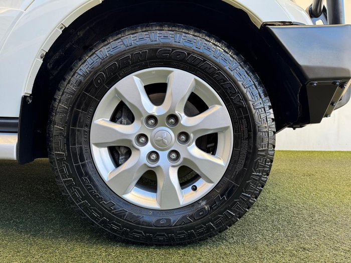 2020 Mitsubishi Pajero GLX