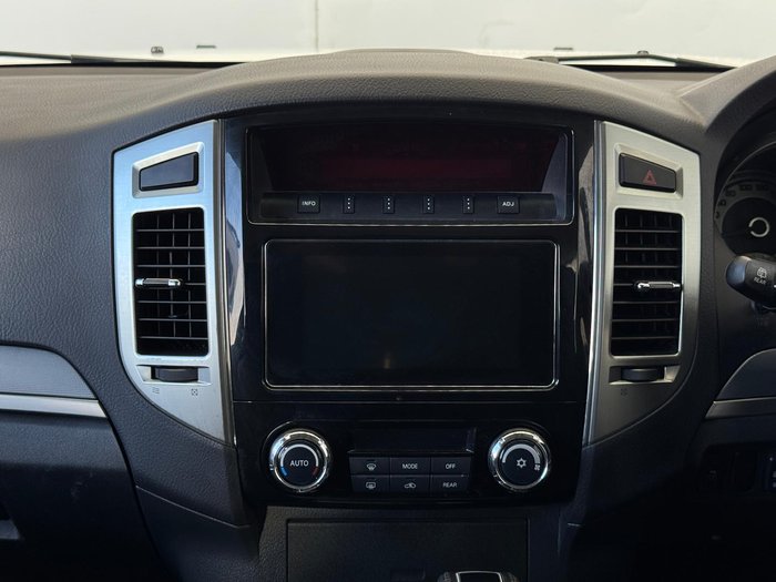 2020 Mitsubishi Pajero GLX
