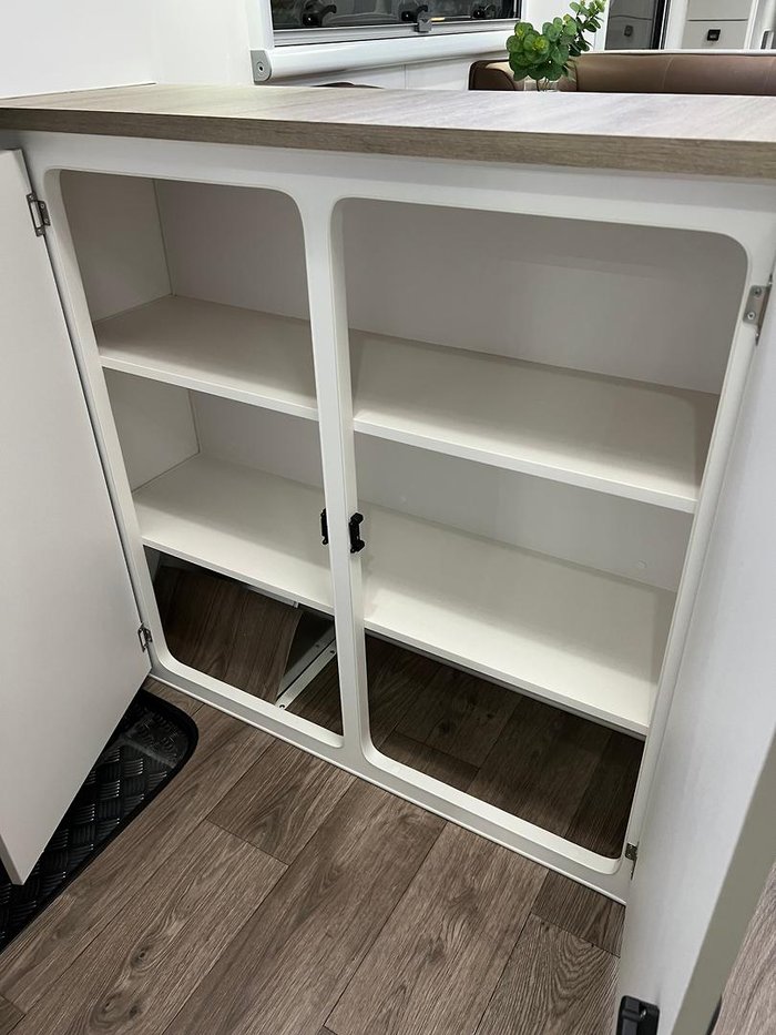 2025 Design RV Forerunner Van 5-2+ 21'