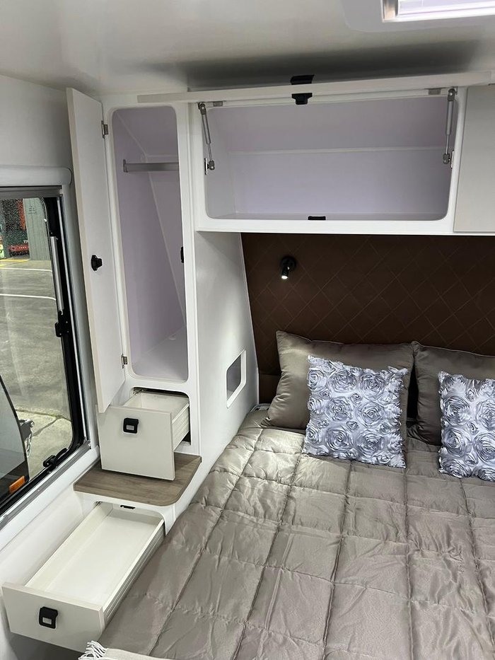 2025 Design RV Forerunner Van 5-2+ 21'