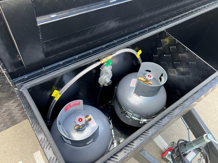 2025 Design RV Forerunner Van 5-2+ 21'