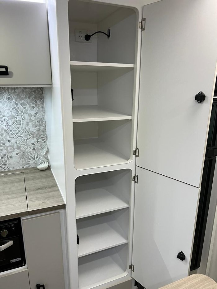 2025 Design RV Forerunner Van 5-2+ 21'