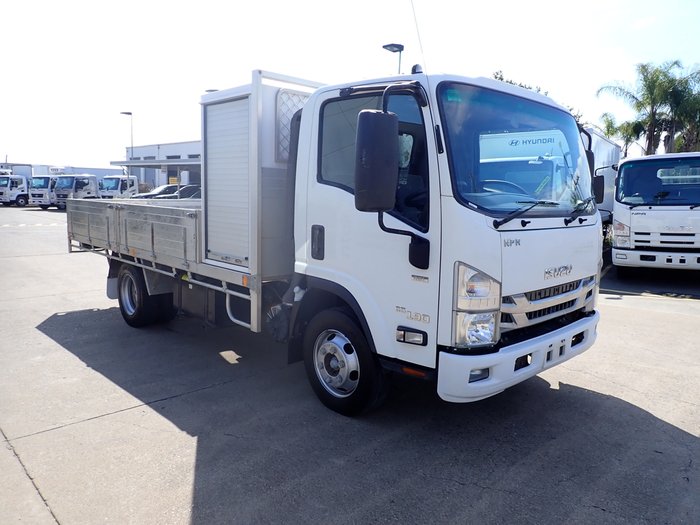2018 ISUZU NPR 65-190 WHITE