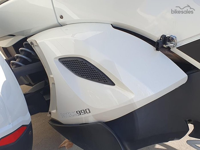 2010 Can-Am Spyder RSS SE5 Spyder RSS White