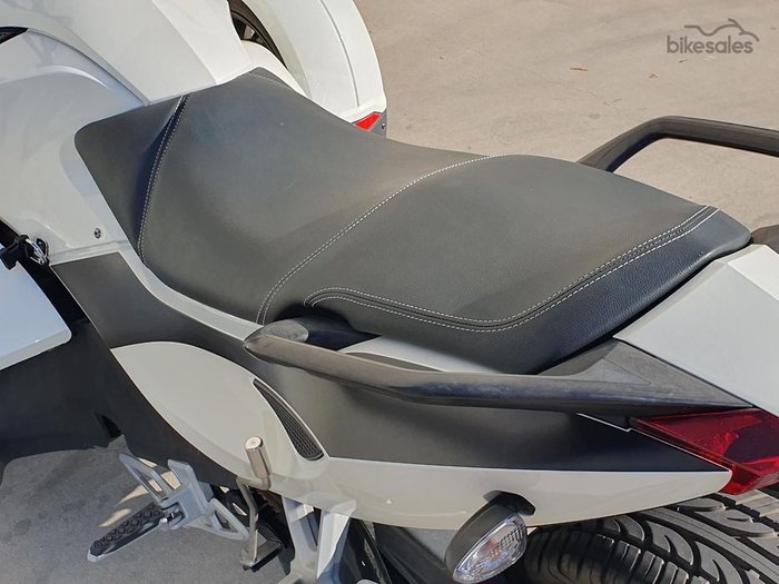 2010 Can-Am Spyder RSS SE5 Spyder RSS White