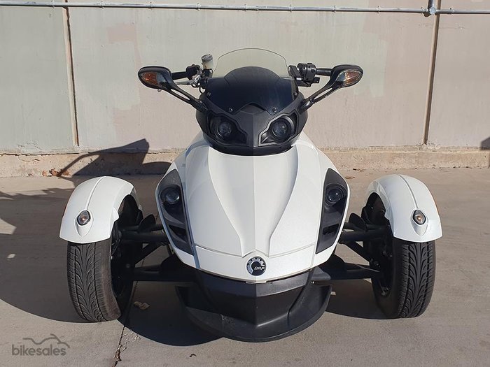 2010 Can-Am Spyder RSS SE5 Spyder RSS White