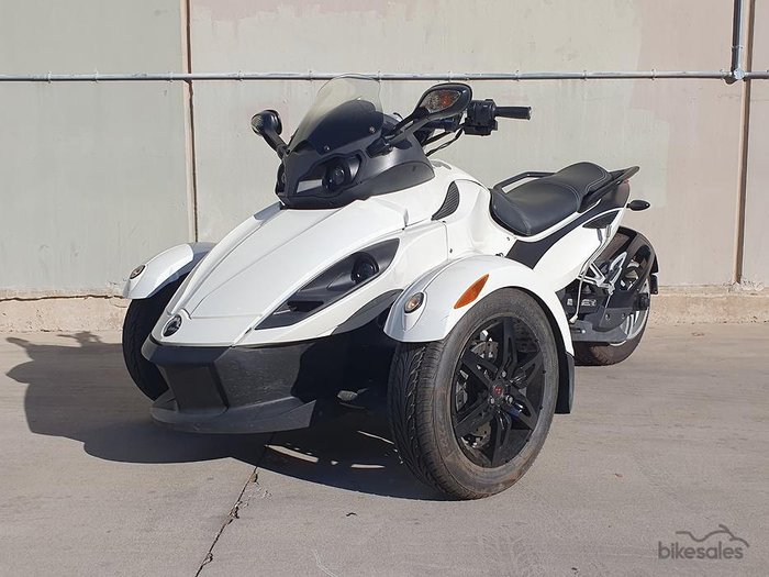 2010 Can-Am Spyder RSS SE5 Spyder RSS White