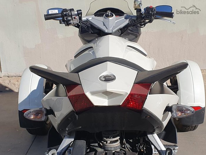 2010 Can-Am Spyder RSS SE5 Spyder RSS White