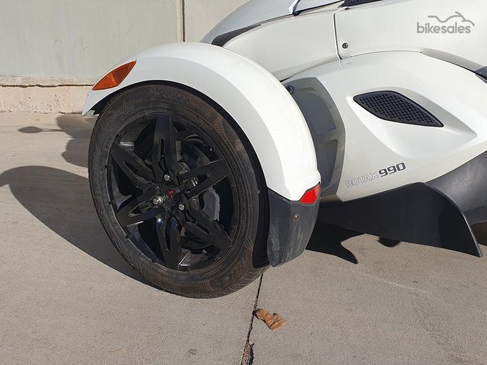 2010 Can-Am Spyder RSS SE5 Spyder RSS White