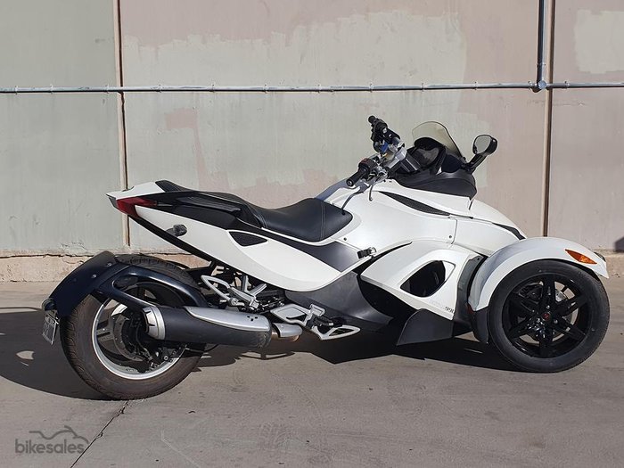 2010 Can-Am Spyder RSS SE5 Spyder RSS White