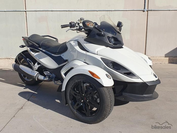 2010 Can-Am Spyder RSS SE5 Spyder RSS White