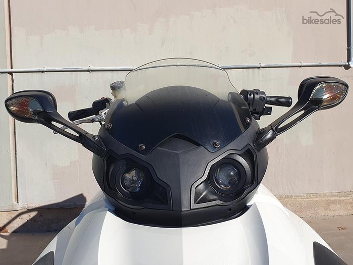 2010 Can-Am Spyder RSS SE5 Spyder RSS White
