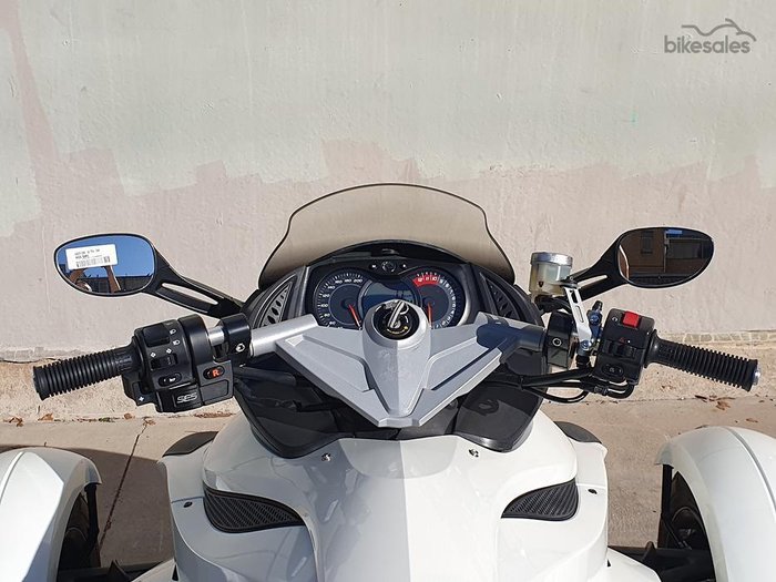 2010 Can-Am Spyder RSS SE5 Spyder RSS White