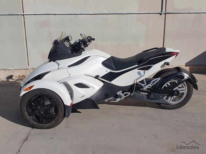 2010 Can-Am Spyder RSS SE5 Spyder RSS White