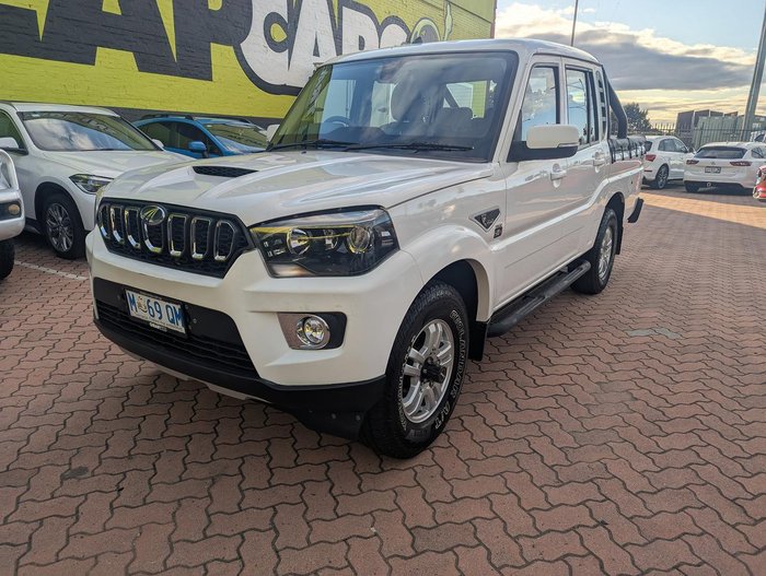 2020 Mahindra PIK-UP S10+ Black mHawk 4X4 Arctic White