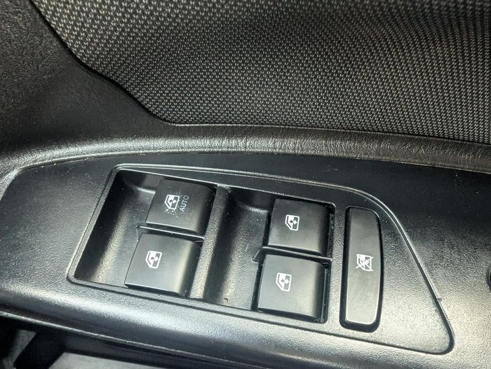 2020 Mahindra PIK-UP S10+ Black mHawk 4X4 Arctic White