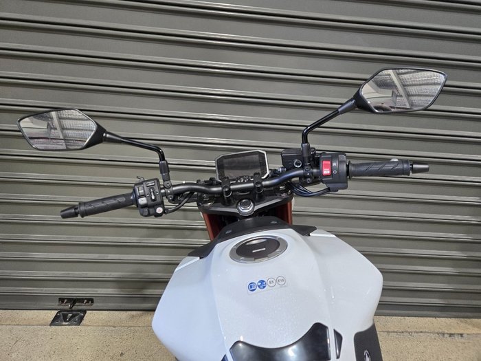 2023 Honda CB750 (HORNET) WHITE
