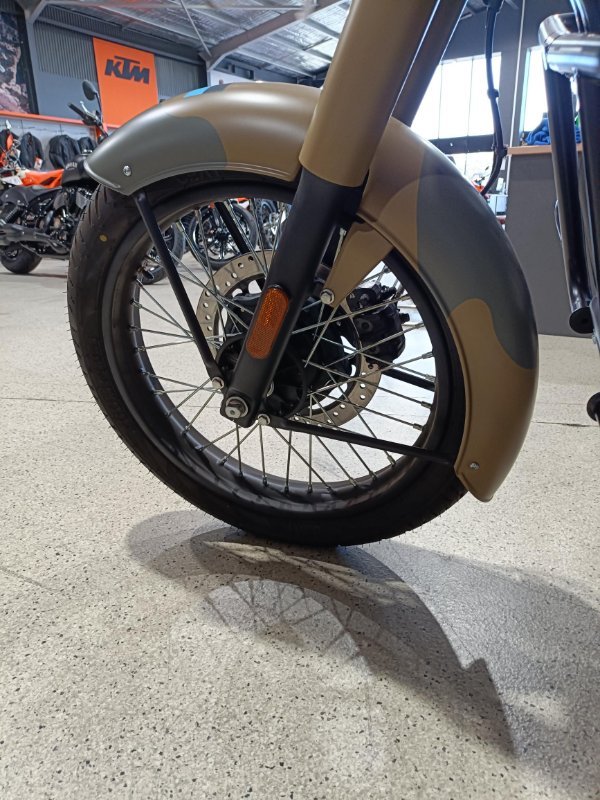 2025 Royal Enfield (see Also Enfiel CLASSIC 350 CHROME GREEN
