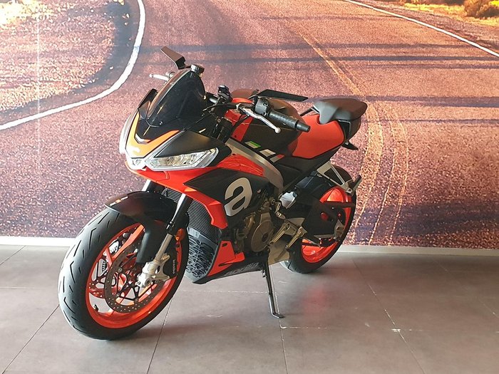 2022 Aprilia Tuono 660 LAMS Tuono Black