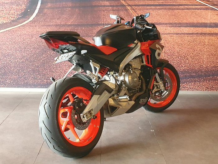 2022 Aprilia Tuono 660 LAMS Tuono Black