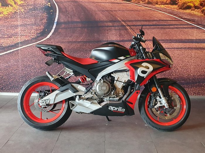 2022 Aprilia Tuono 660 LAMS Tuono Black