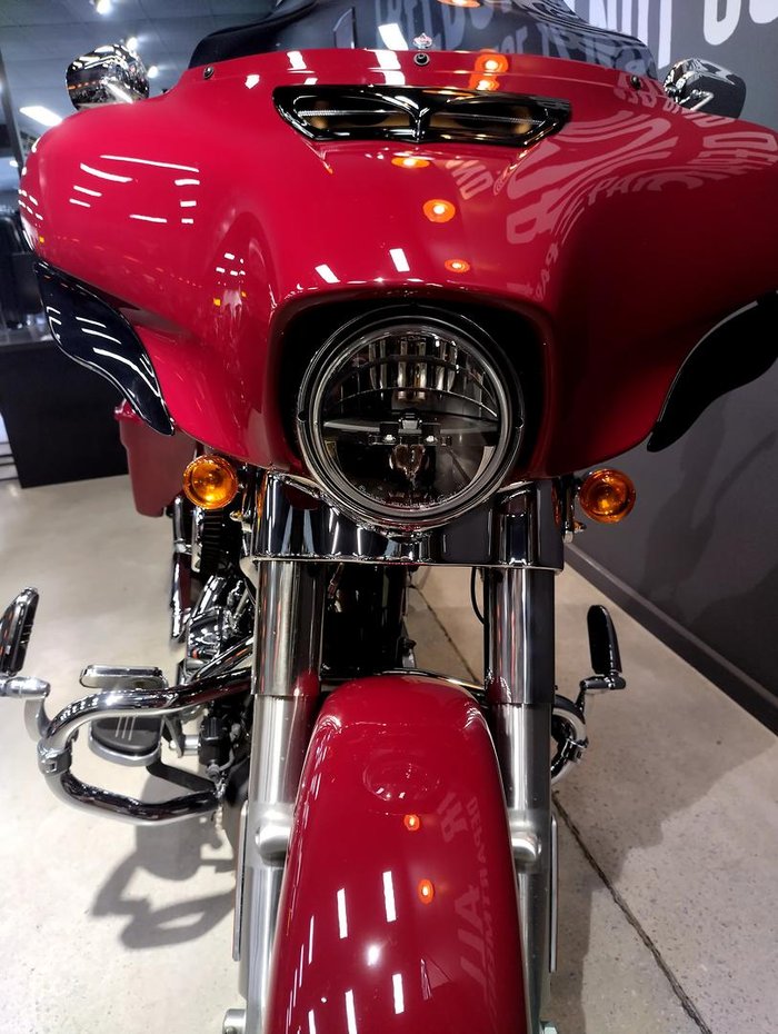 2021 Harley-Davidson Street Glide Special 114 (FLHXS) Touring Red