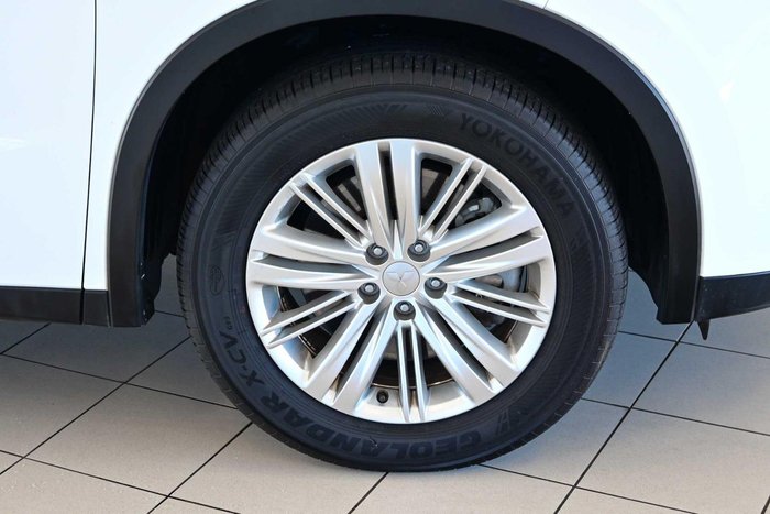 2024 Mitsubishi Outlander LS