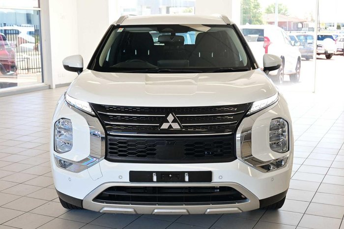 2024 Mitsubishi Outlander LS