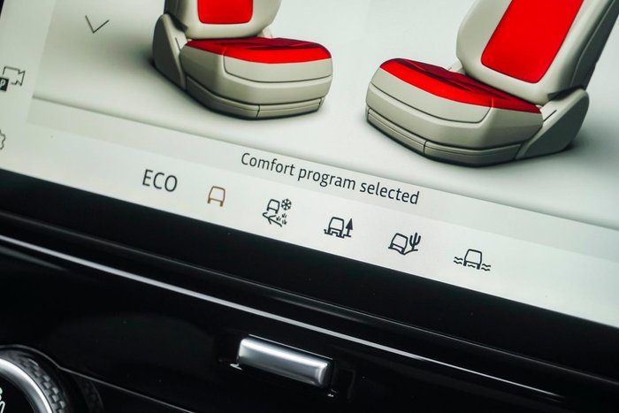 2025 Land Rover Discovery D350 S