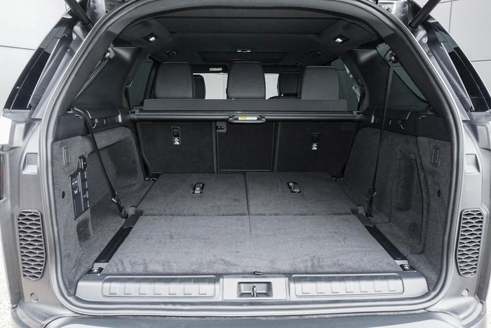 2025 Land Rover Discovery D350 S