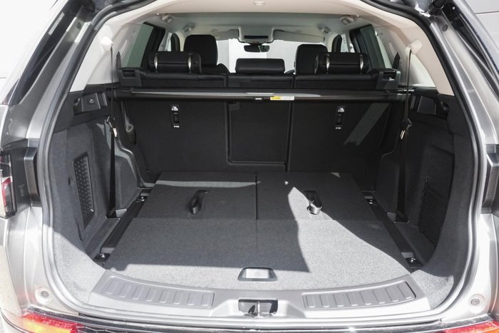 2024 Land Rover Discovery Sport P200 S