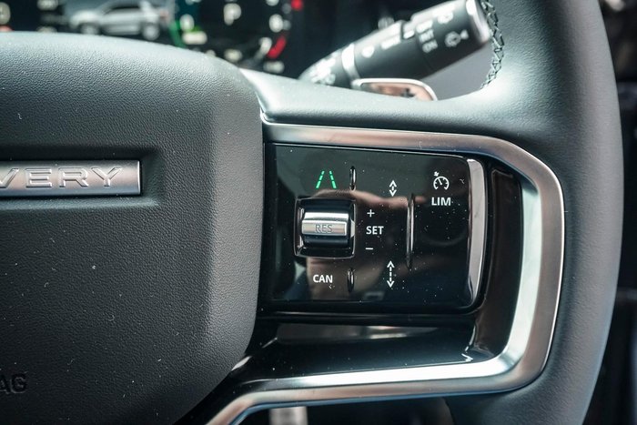 2024 Land Rover Discovery Sport P300e Dynamic SE