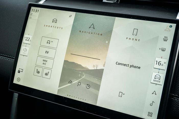 2024 Land Rover Discovery Sport P300e Dynamic SE