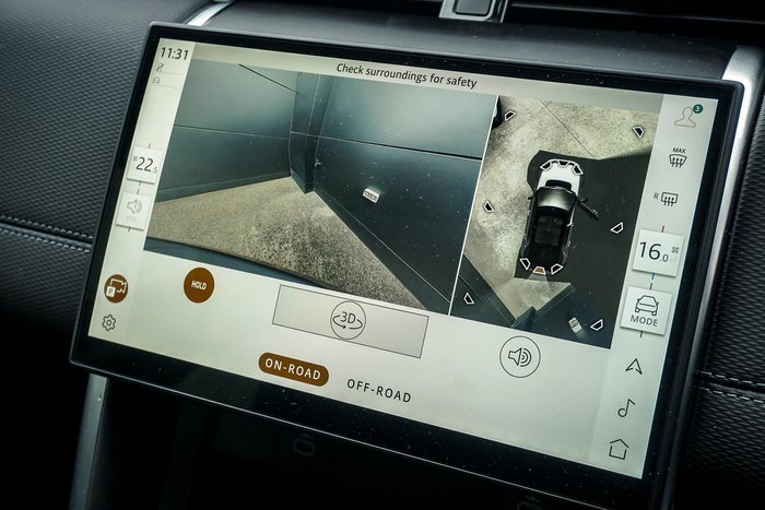 2024 Land Rover Discovery Sport P300e Dynamic SE