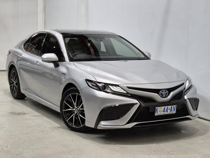 2021 Toyota Camry SL AXVH70R Silver