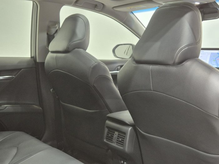 2021 Toyota Camry SL AXVH70R Silver