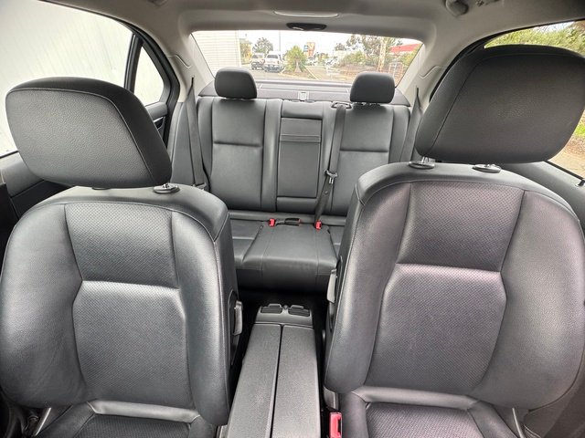 MERCEDES-BENZ C220