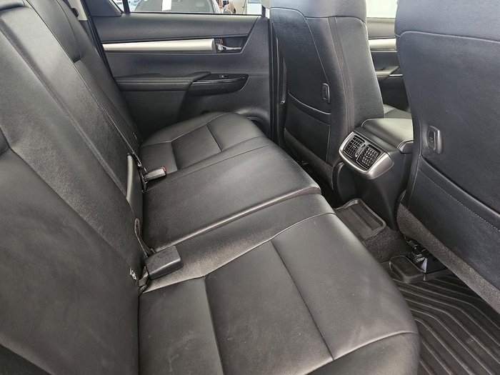 2020 Toyota Hilux SR5 GUN126R 4X4 Dual Range White