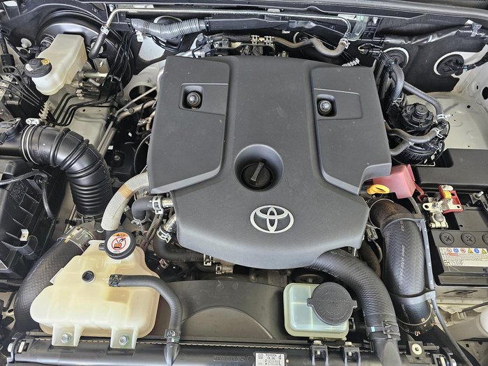 2020 Toyota Hilux SR5 GUN126R 4X4 Dual Range White