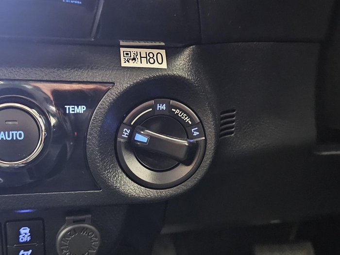 2020 Toyota Hilux SR5 GUN126R 4X4 Dual Range White