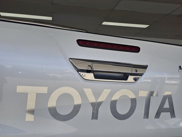 2020 Toyota Hilux SR5 GUN126R 4X4 Dual Range White